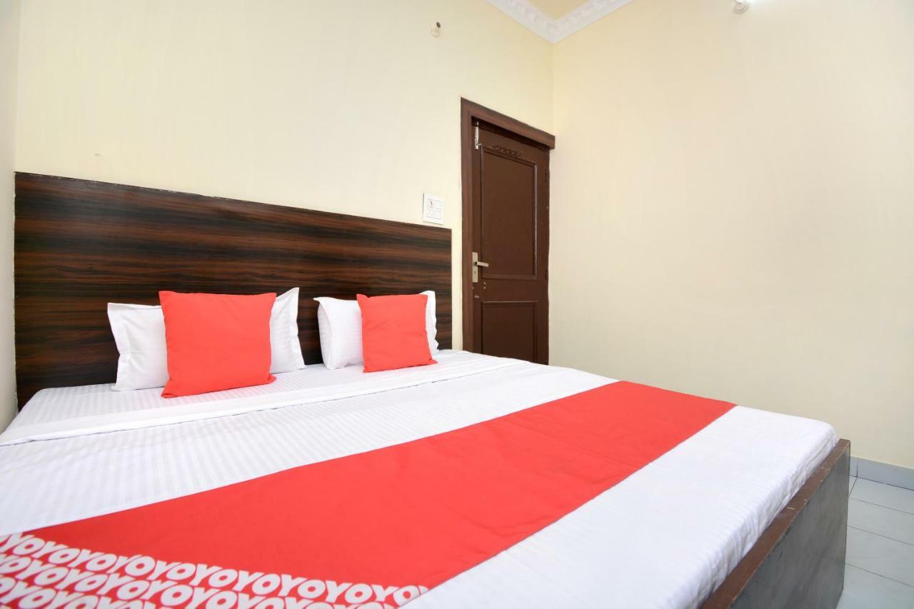 Oyo 28179 Ambay Guest House Джаландхар Экстерьер фото